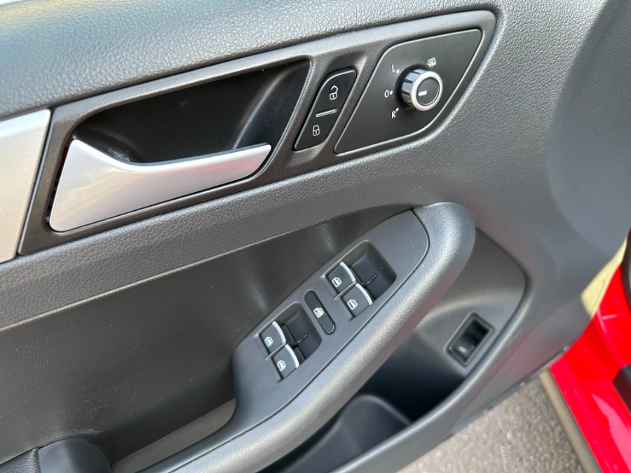 2014 Volkswagen Jetta Sedan 4dr DSG GLI Autobahn PZEV, available for sale in Paterson, New Jersey | DZ Automall. Paterson, New Jersey 2014 Volkswagen Jetta Sedan 4dr DSG GLI Autobahn PZEV, available for sale in Paterson, New Jersey | DZ Automall. Paterson, New Jersey