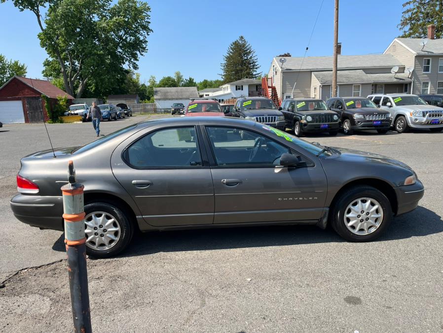 2000 Chrysler Cirrus 4dr Sdn LXi, available for sale in East Windsor, Connecticut | CT Car Co LLC. East Windsor, Connecticut 2000 Chrysler Cirrus 4dr Sdn LXi, available for sale in East Windsor, Connecticut | CT Car Co LLC. East Windsor, Connecticut