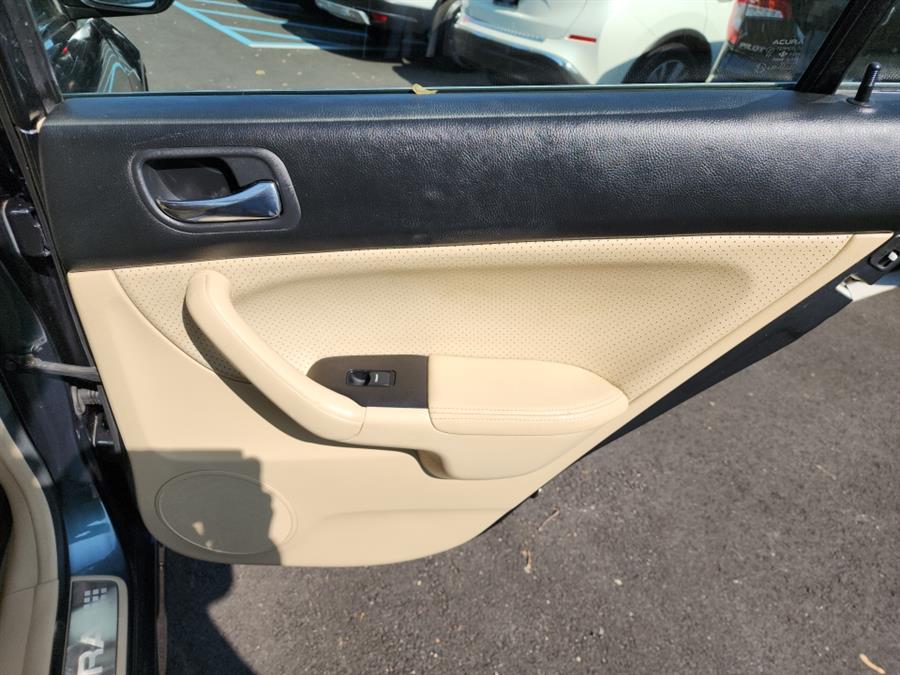 2006 Acura TSX 4dr Sdn AT, available for sale in Islip, New York | L.I. Auto Gallery. Islip, New York 2006 Acura TSX 4dr Sdn AT, available for sale in Islip, New York | L.I. Auto Gallery. Islip, New York