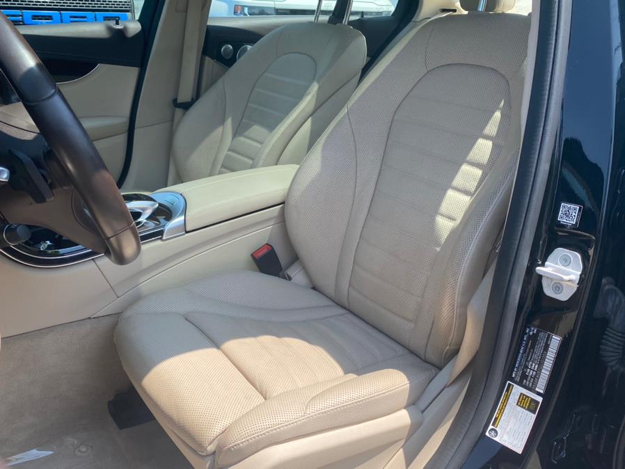2016 Mercedes-Benz C-Class 4dr Sdn C300 Luxury 4MATIC, available for sale in Canton, Connecticut | Lava Motors 2 Inc. Canton, Connecticut 2016 Mercedes-Benz C-Class 4dr Sdn C300 Luxury 4MATIC, available for sale in Canton, Connecticut | Lava Motors 2 Inc. Canton, Connecticut