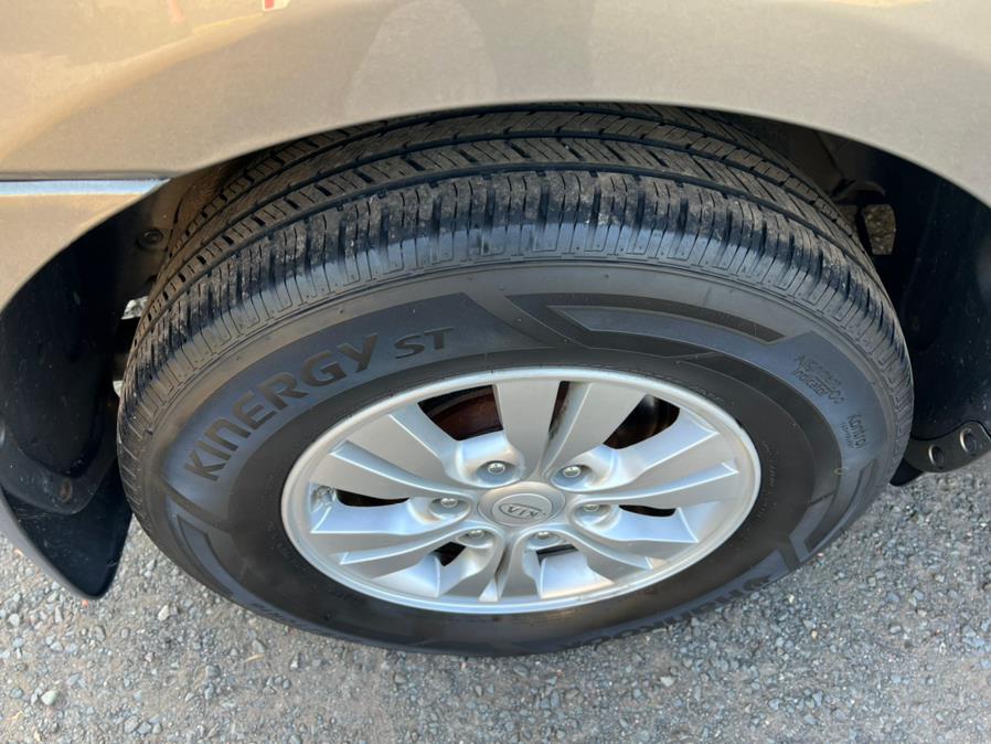 2012 Kia Sedona 4dr Wgn LX, available for sale in Berlin, Connecticut | Main Auto of Berlin. Berlin, Connecticut 2012 Kia Sedona 4dr Wgn LX, available for sale in Berlin, Connecticut | Main Auto of Berlin. Berlin, Connecticut