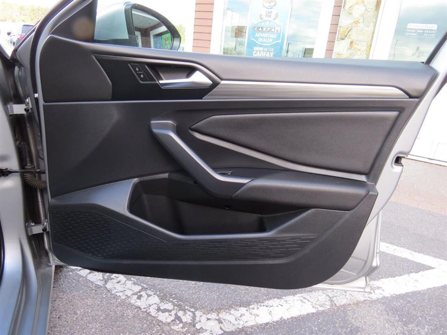 2019 Volkswagen Jetta SEL 4dr Sedan, available for sale in Auburn, Maine | Lake City Exports Inc. Auburn, Maine 2019 Volkswagen Jetta SEL 4dr Sedan, available for sale in Auburn, Maine | Lake City Exports Inc. Auburn, Maine