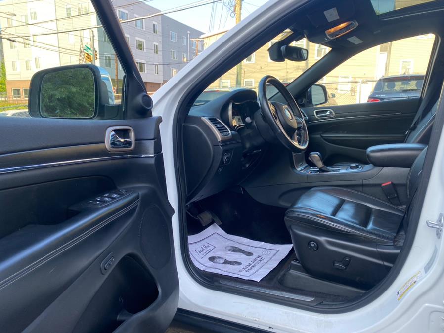 2017 Jeep Grand Cherokee Limited 4x4, available for sale in Paterson, New Jersey | Champion of Paterson. Paterson, New Jersey 2017 Jeep Grand Cherokee Limited 4x4, available for sale in Paterson, New Jersey | Champion of Paterson. Paterson, New Jersey