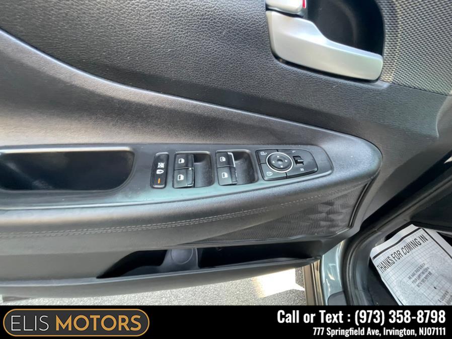 2019 Hyundai Santa Fe SE 2.4L Auto AWD, available for sale in Irvington, New Jersey | Elis Motors Corp. Irvington, New Jersey 2019 Hyundai Santa Fe SE 2.4L Auto AWD, available for sale in Irvington, New Jersey | Elis Motors Corp. Irvington, New Jersey