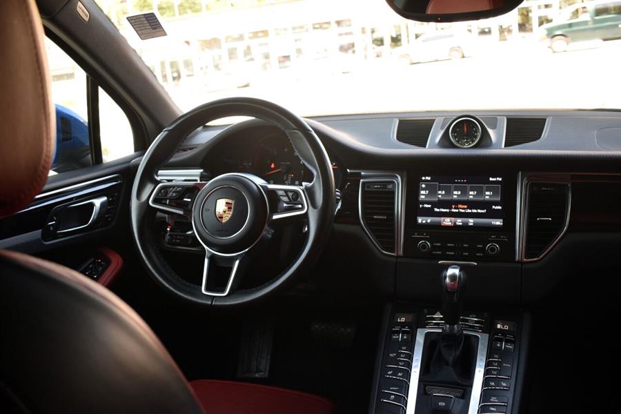 2018 Porsche Macan Base AWD 4dr SUV, available for sale in Great Neck, New York | Camy Cars. Great Neck, New York 2018 Porsche Macan Base AWD 4dr SUV, available for sale in Great Neck, New York | Camy Cars. Great Neck, New York