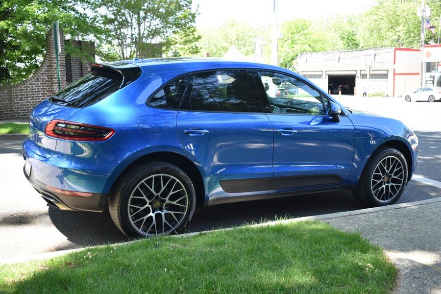 2018 Porsche Macan Base AWD 4dr SUV, available for sale in Great Neck, New York | Camy Cars. Great Neck, New York 2018 Porsche Macan Base AWD 4dr SUV, available for sale in Great Neck, New York | Camy Cars. Great Neck, New York