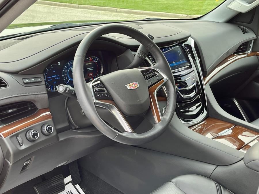 2020 Cadillac Escalade 4WD 4dr Premium Luxury, available for sale in Darien, Wisconsin | Geneva Motor Cars. Darien, Wisconsin 2020 Cadillac Escalade 4WD 4dr Premium Luxury, available for sale in Darien, Wisconsin | Geneva Motor Cars. Darien, Wisconsin