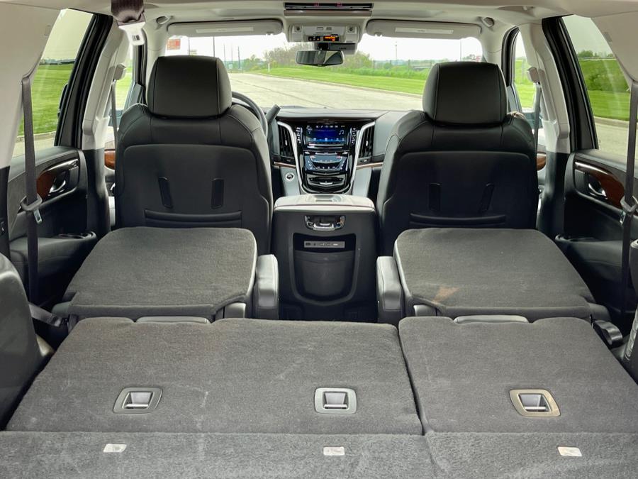 2020 Cadillac Escalade 4WD 4dr Premium Luxury, available for sale in Darien, Wisconsin | Geneva Motor Cars. Darien, Wisconsin 2020 Cadillac Escalade 4WD 4dr Premium Luxury, available for sale in Darien, Wisconsin | Geneva Motor Cars. Darien, Wisconsin