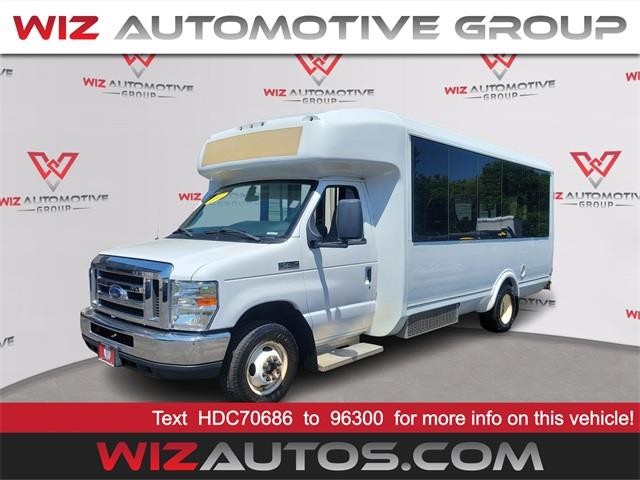 2017 Ford E-450sd Base, available for sale in Stratford, Connecticut | Wiz Leasing Inc. Stratford, Connecticut