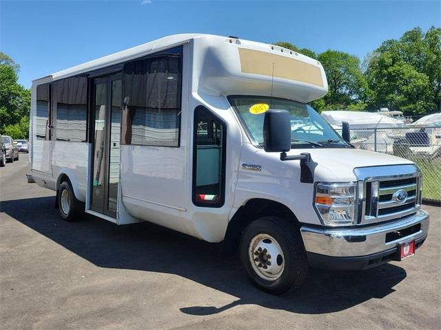 2017 Ford E-450sd Base, available for sale in Stratford, Connecticut | Wiz Leasing Inc. Stratford, Connecticut 2017 Ford E-450sd Base, available for sale in Stratford, Connecticut | Wiz Leasing Inc. Stratford, Connecticut