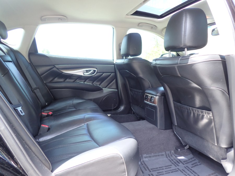 2015 INFINITI Q70L 4dr Sdn V8 AWD, available for sale in Storrs, Connecticut | Eagleville Motors. Storrs, Connecticut 2015 INFINITI Q70L 4dr Sdn V8 AWD, available for sale in Storrs, Connecticut | Eagleville Motors. Storrs, Connecticut