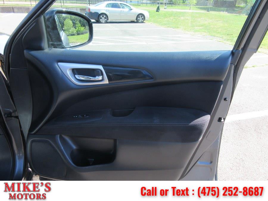 2015 Nissan Pathfinder 4WD 4dr S *Ltd Avail*, available for sale in Stratford, Connecticut | Mike's Motors LLC. Stratford, Connecticut 2015 Nissan Pathfinder 4WD 4dr S *Ltd Avail*, available for sale in Stratford, Connecticut | Mike's Motors LLC. Stratford, Connecticut