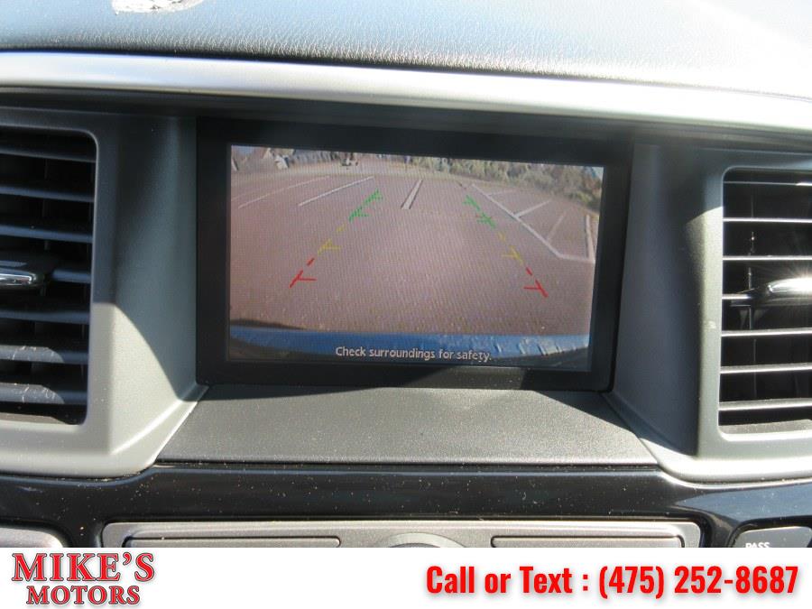 2015 Nissan Pathfinder 4WD 4dr S *Ltd Avail*, available for sale in Stratford, Connecticut | Mike's Motors LLC. Stratford, Connecticut 2015 Nissan Pathfinder 4WD 4dr S *Ltd Avail*, available for sale in Stratford, Connecticut | Mike's Motors LLC. Stratford, Connecticut