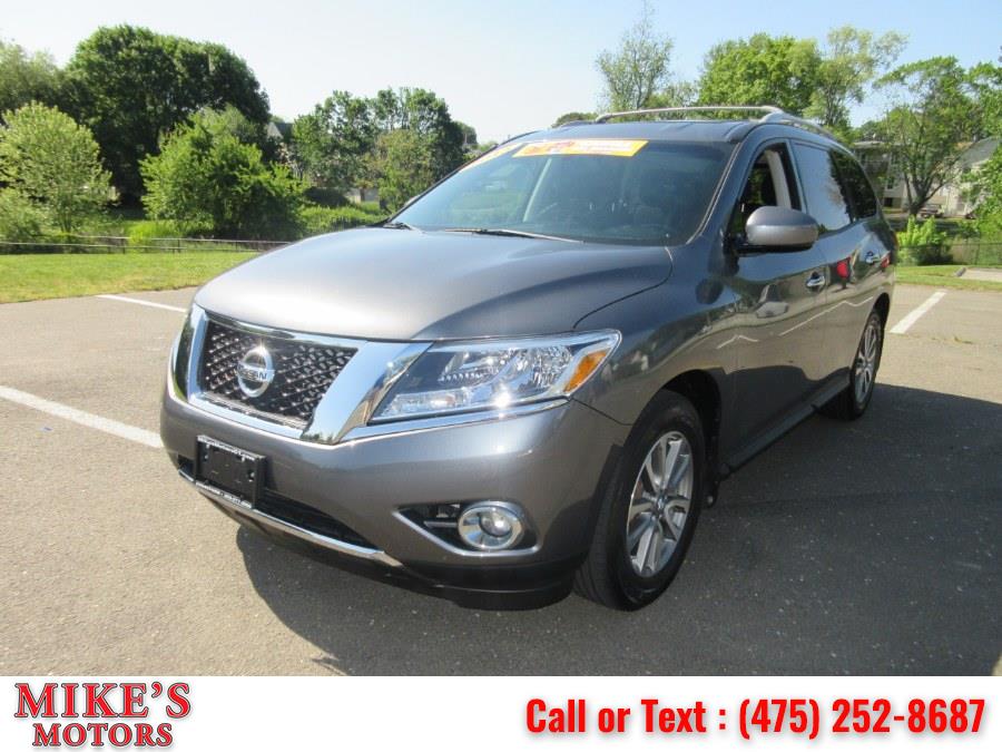 2015 Nissan Pathfinder 4WD 4dr S *Ltd Avail*, available for sale in Stratford, Connecticut | Mike's Motors LLC. Stratford, Connecticut