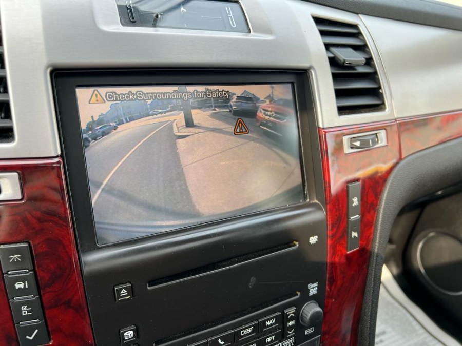 2008 Cadillac Escalade AWD 4dr, available for sale in Peabody, Massachusetts | New Star Motors. Peabody, Massachusetts 2008 Cadillac Escalade AWD 4dr, available for sale in Peabody, Massachusetts | New Star Motors. Peabody, Massachusetts