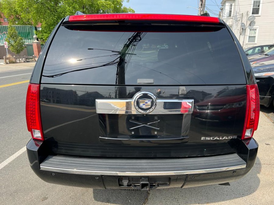 2008 Cadillac Escalade AWD 4dr, available for sale in Peabody, Massachusetts | New Star Motors. Peabody, Massachusetts 2008 Cadillac Escalade AWD 4dr, available for sale in Peabody, Massachusetts | New Star Motors. Peabody, Massachusetts