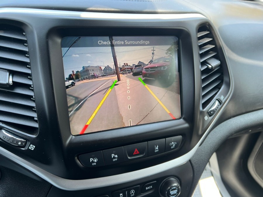 2018 Jeep Cherokee Overland 4x4, available for sale in Peabody, Massachusetts | New Star Motors. Peabody, Massachusetts 2018 Jeep Cherokee Overland 4x4, available for sale in Peabody, Massachusetts | New Star Motors. Peabody, Massachusetts