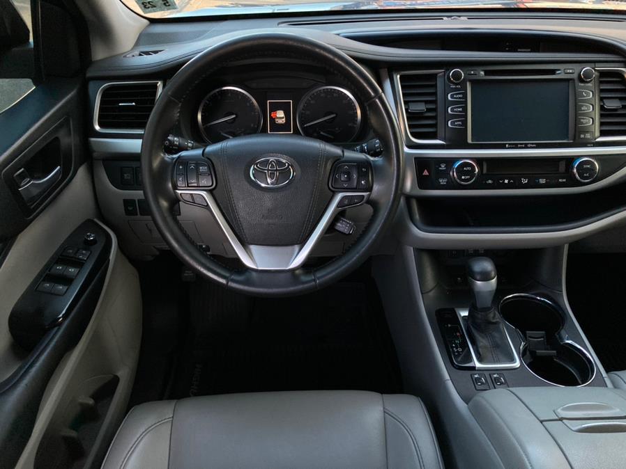 2018 Toyota Highlander XLE V6 AWD (Natl), available for sale in Brooklyn, New York | Carsbuck Inc.. Brooklyn, New York 2018 Toyota Highlander XLE V6 AWD (Natl), available for sale in Brooklyn, New York | Carsbuck Inc.. Brooklyn, New York