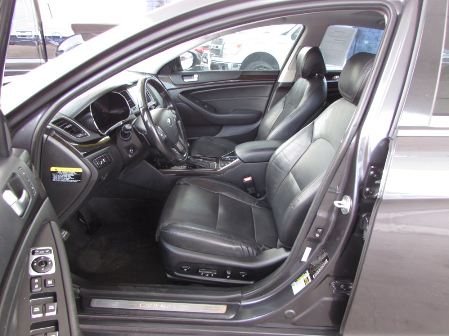 2016 Kia Cadenza 4dr Sdn Premium, available for sale in Orlando, Florida | VIP Auto Enterprise, Inc. Orlando, Florida 2016 Kia Cadenza 4dr Sdn Premium, available for sale in Orlando, Florida | VIP Auto Enterprise, Inc. Orlando, Florida