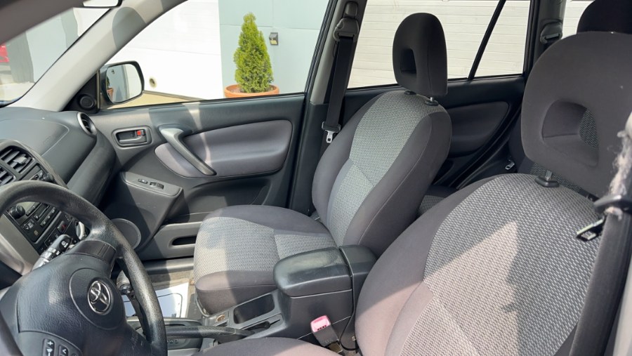2004 Toyota RAV4 4dr Auto 4WD, available for sale in Waterbury, Connecticut | West End Automotive Center. Waterbury, Connecticut 2004 Toyota RAV4 4dr Auto 4WD, available for sale in Waterbury, Connecticut | West End Automotive Center. Waterbury, Connecticut