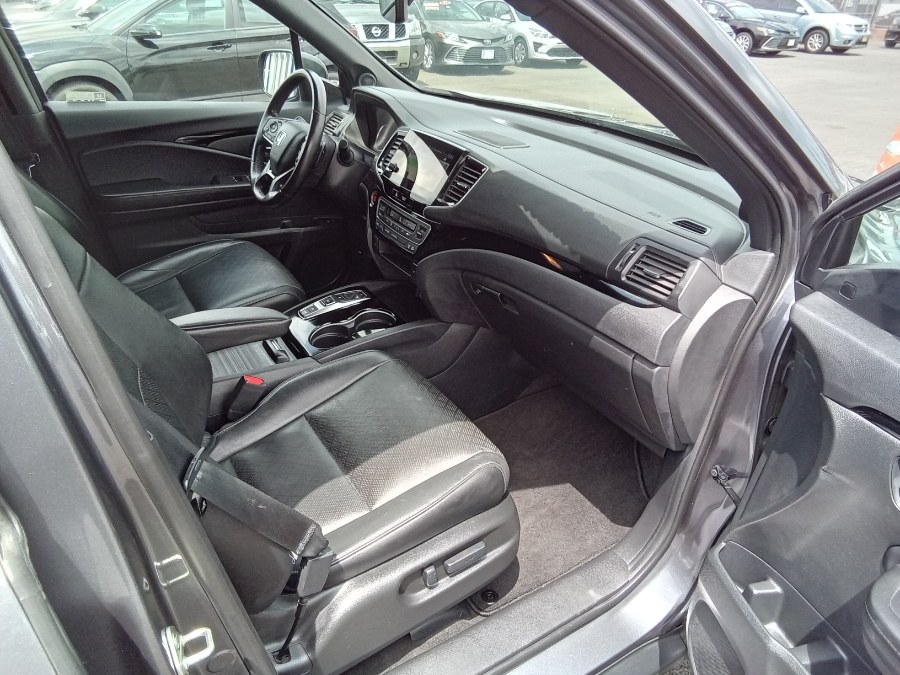 2019 Honda Passport Touring AWD, available for sale in Irvington, New Jersey | NJ Used Cars Center. Irvington, New Jersey 2019 Honda Passport Touring AWD, available for sale in Irvington, New Jersey | NJ Used Cars Center. Irvington, New Jersey