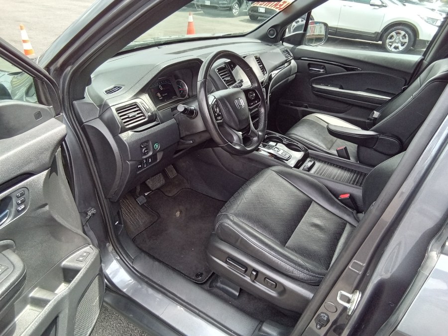 2019 Honda Passport Touring AWD, available for sale in Irvington, New Jersey | NJ Used Cars Center. Irvington, New Jersey 2019 Honda Passport Touring AWD, available for sale in Irvington, New Jersey | NJ Used Cars Center. Irvington, New Jersey