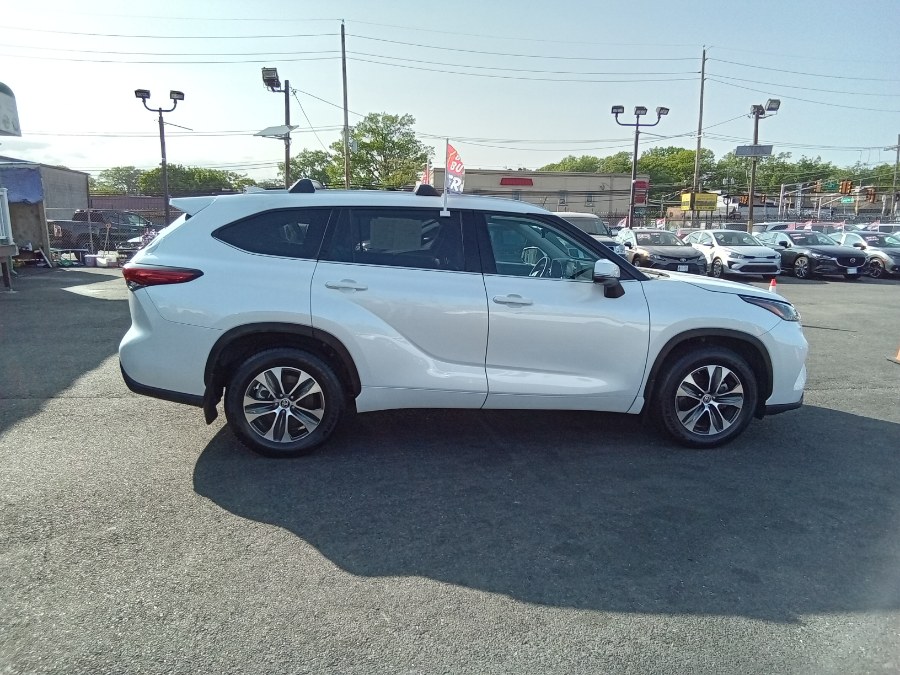 2022 Toyota Highlander XLE FWD (Natl), available for sale in Irvington, New Jersey | NJ Used Cars Center. Irvington, New Jersey 2022 Toyota Highlander XLE FWD (Natl), available for sale in Irvington, New Jersey | NJ Used Cars Center. Irvington, New Jersey