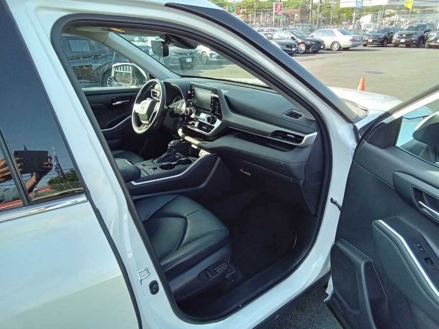 2022 Toyota Highlander XLE FWD (Natl), available for sale in Irvington, New Jersey | NJ Used Cars Center. Irvington, New Jersey 2022 Toyota Highlander XLE FWD (Natl), available for sale in Irvington, New Jersey | NJ Used Cars Center. Irvington, New Jersey