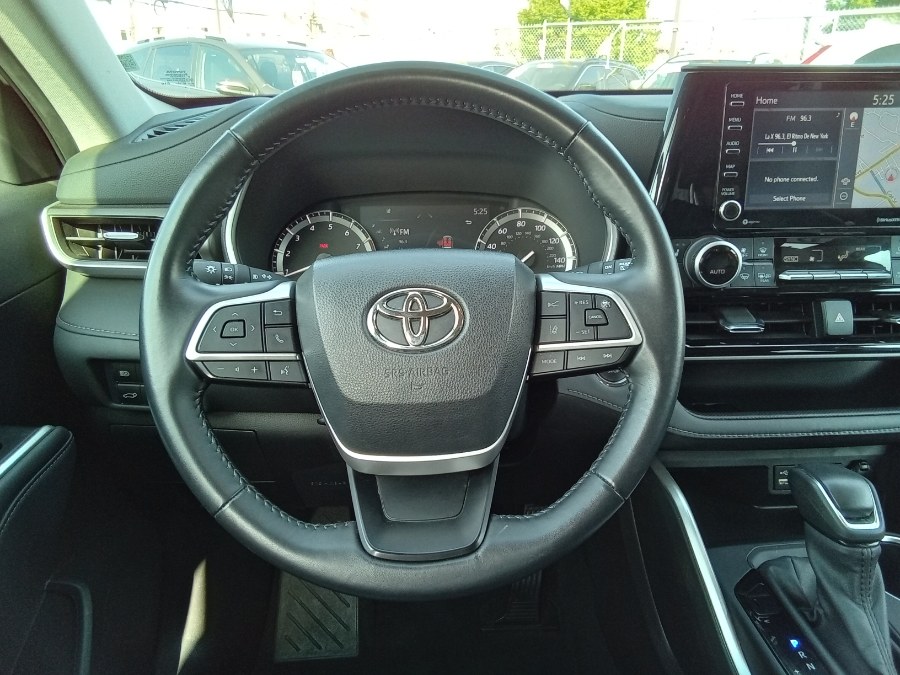 2022 Toyota Highlander XLE FWD (Natl), available for sale in Irvington, New Jersey | NJ Used Cars Center. Irvington, New Jersey 2022 Toyota Highlander XLE FWD (Natl), available for sale in Irvington, New Jersey | NJ Used Cars Center. Irvington, New Jersey