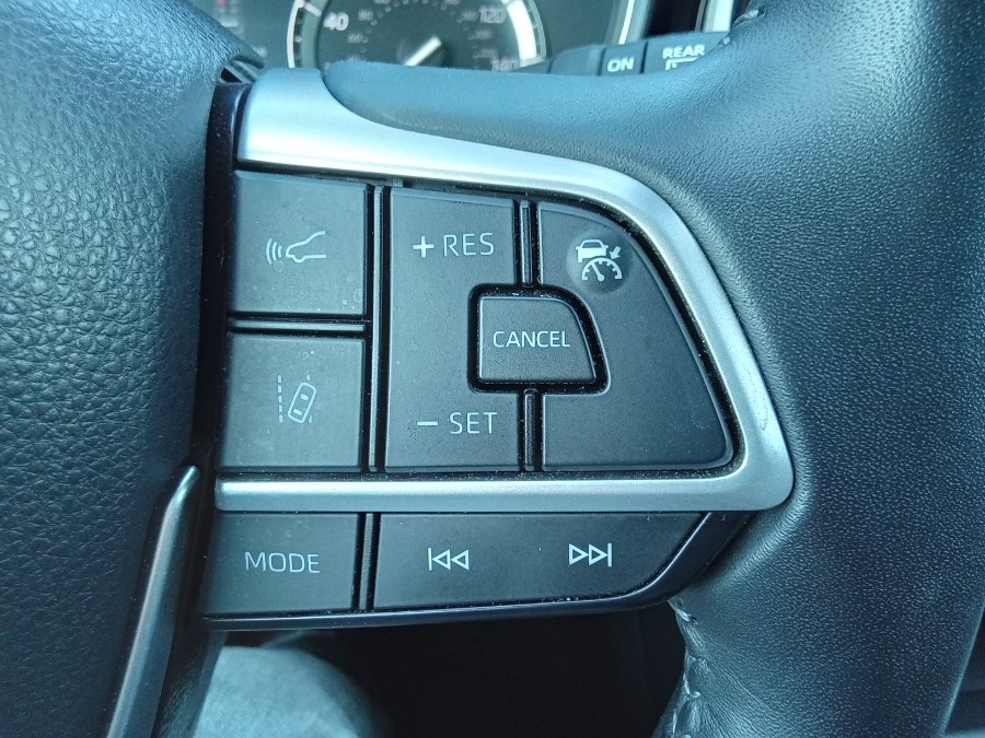 2022 Toyota Highlander XLE FWD (Natl), available for sale in Irvington, New Jersey | NJ Used Cars Center. Irvington, New Jersey 2022 Toyota Highlander XLE FWD (Natl), available for sale in Irvington, New Jersey | NJ Used Cars Center. Irvington, New Jersey