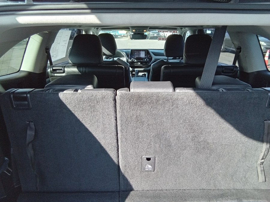 2022 Toyota Highlander XLE FWD (Natl), available for sale in Irvington, New Jersey | NJ Used Cars Center. Irvington, New Jersey 2022 Toyota Highlander XLE FWD (Natl), available for sale in Irvington, New Jersey | NJ Used Cars Center. Irvington, New Jersey