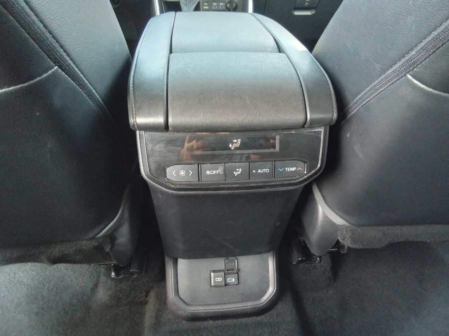 2022 Toyota Highlander XLE FWD (Natl), available for sale in Irvington, New Jersey | NJ Used Cars Center. Irvington, New Jersey 2022 Toyota Highlander XLE FWD (Natl), available for sale in Irvington, New Jersey | NJ Used Cars Center. Irvington, New Jersey