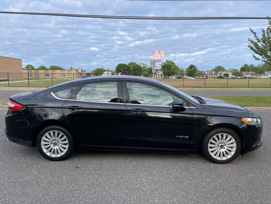 2013 Ford Fusion 4dr Sdn SE Hybrid FWD, available for sale in Copiague, New York | Great Deal Motors. Copiague, New York