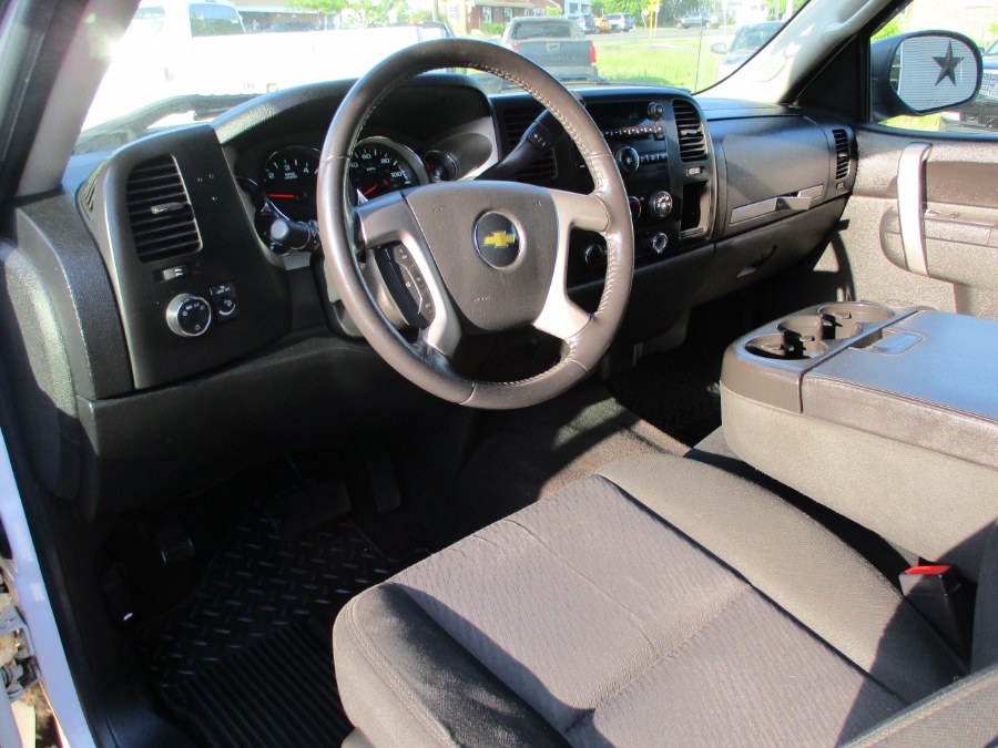 2010 Chevrolet Silverado 1500 4WD Ext Cab 143.5" LT, available for sale in Suffield, Connecticut | Suffield Auto Sales. Suffield, Connecticut 2010 Chevrolet Silverado 1500 4WD Ext Cab 143.5" LT, available for sale in Suffield, Connecticut | Suffield Auto Sales. Suffield, Connecticut