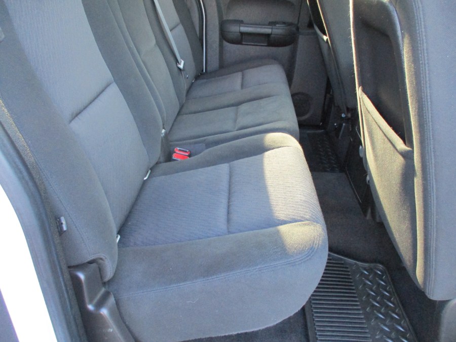 2010 Chevrolet Silverado 1500 4WD Ext Cab 143.5" LT, available for sale in Suffield, Connecticut | Suffield Auto Sales. Suffield, Connecticut 2010 Chevrolet Silverado 1500 4WD Ext Cab 143.5" LT, available for sale in Suffield, Connecticut | Suffield Auto Sales. Suffield, Connecticut