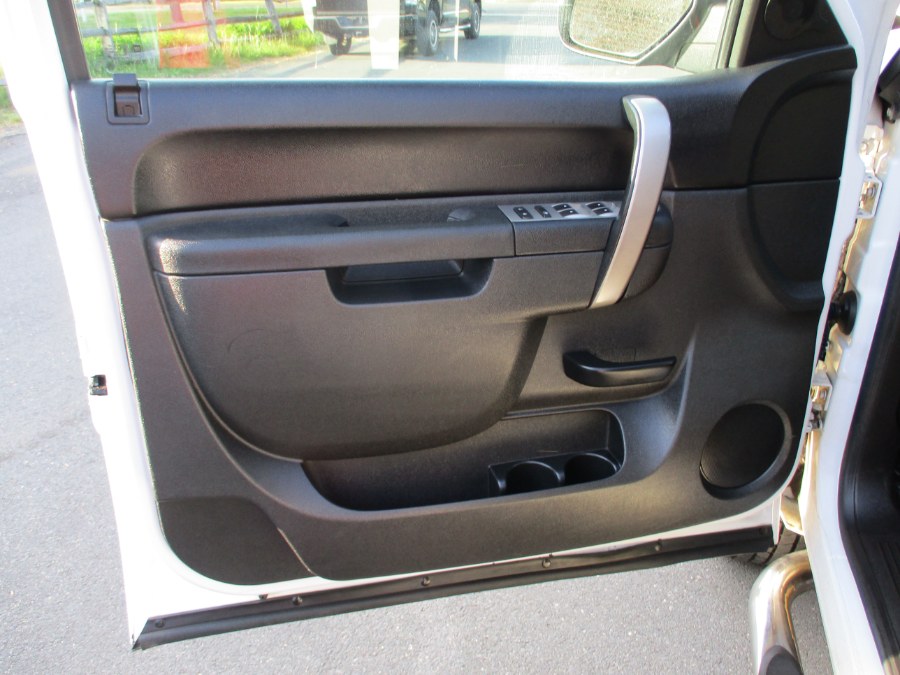 2010 Chevrolet Silverado 1500 4WD Ext Cab 143.5" LT, available for sale in Suffield, Connecticut | Suffield Auto Sales. Suffield, Connecticut 2010 Chevrolet Silverado 1500 4WD Ext Cab 143.5" LT, available for sale in Suffield, Connecticut | Suffield Auto Sales. Suffield, Connecticut