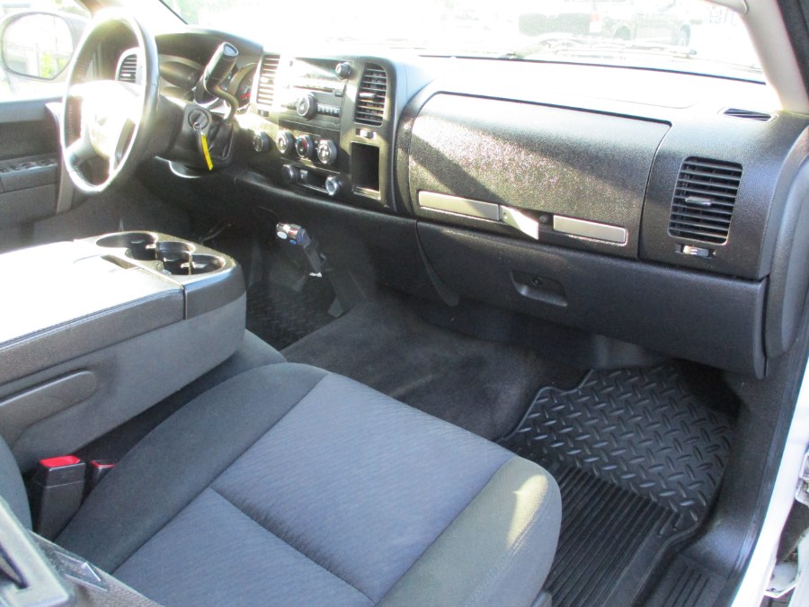 2010 Chevrolet Silverado 1500 4WD Ext Cab 143.5" LT, available for sale in Suffield, Connecticut | Suffield Auto Sales. Suffield, Connecticut 2010 Chevrolet Silverado 1500 4WD Ext Cab 143.5" LT, available for sale in Suffield, Connecticut | Suffield Auto Sales. Suffield, Connecticut