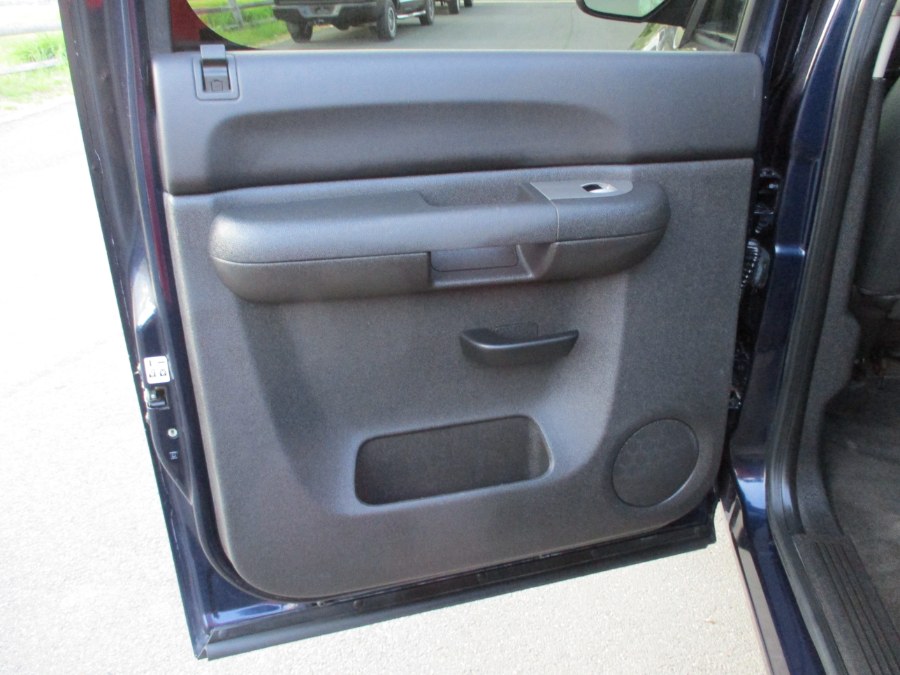 2011 Chevrolet Silverado 1500 4WD Crew Cab 143.5" LT, available for sale in Suffield, Connecticut | Suffield Auto Sales. Suffield, Connecticut 2011 Chevrolet Silverado 1500 4WD Crew Cab 143.5" LT, available for sale in Suffield, Connecticut | Suffield Auto Sales. Suffield, Connecticut