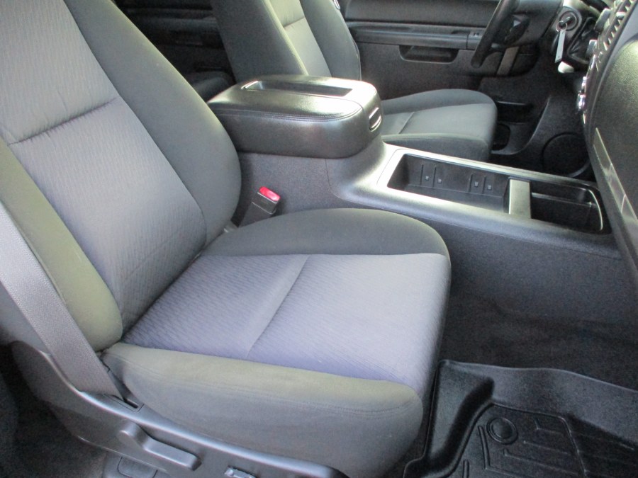 2011 Chevrolet Silverado 1500 4WD Crew Cab 143.5" LT, available for sale in Suffield, Connecticut | Suffield Auto Sales. Suffield, Connecticut 2011 Chevrolet Silverado 1500 4WD Crew Cab 143.5" LT, available for sale in Suffield, Connecticut | Suffield Auto Sales. Suffield, Connecticut