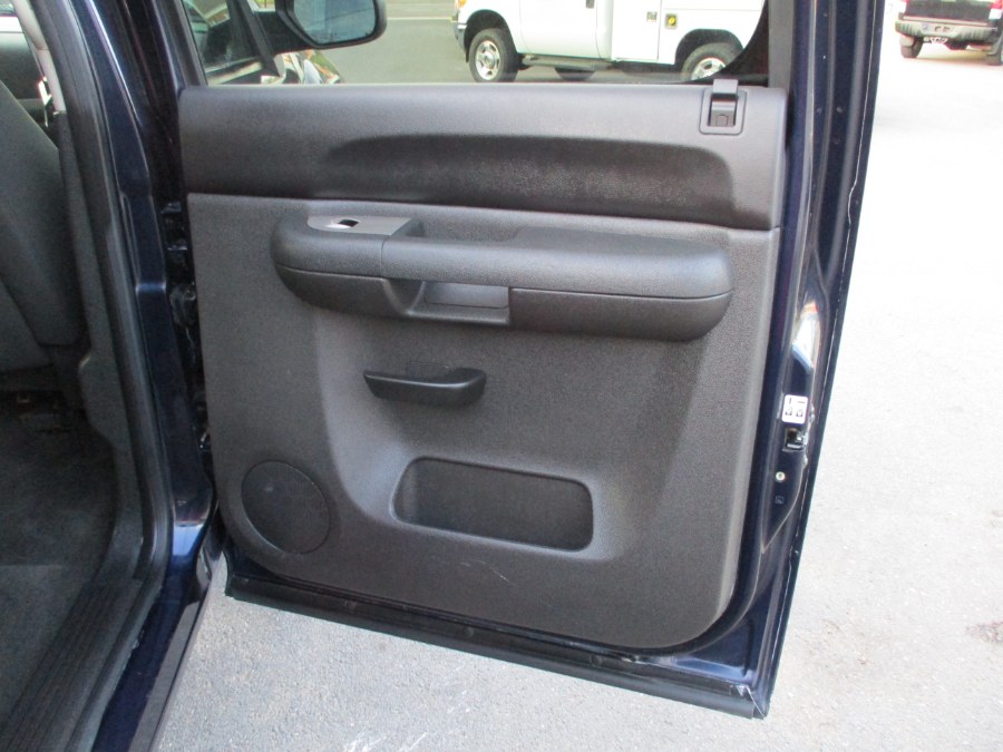 2011 Chevrolet Silverado 1500 4WD Crew Cab 143.5" LT, available for sale in Suffield, Connecticut | Suffield Auto Sales. Suffield, Connecticut 2011 Chevrolet Silverado 1500 4WD Crew Cab 143.5" LT, available for sale in Suffield, Connecticut | Suffield Auto Sales. Suffield, Connecticut