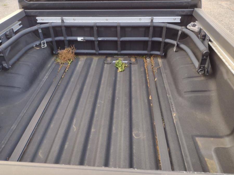2010 Nissan Frontier 4WD Crew Cab SWB Auto SE, available for sale in Chicopee, Massachusetts | Matts Auto Mall LLC. Chicopee, Massachusetts 2010 Nissan Frontier 4WD Crew Cab SWB Auto SE, available for sale in Chicopee, Massachusetts | Matts Auto Mall LLC. Chicopee, Massachusetts