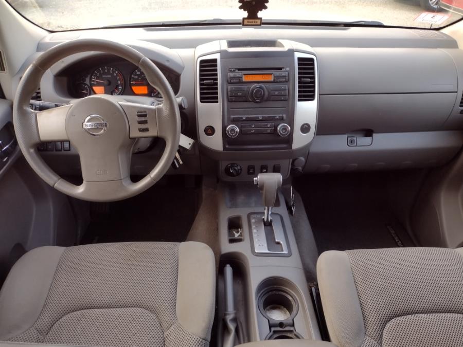 2010 Nissan Frontier 4WD Crew Cab SWB Auto SE, available for sale in Chicopee, Massachusetts | Matts Auto Mall LLC. Chicopee, Massachusetts 2010 Nissan Frontier 4WD Crew Cab SWB Auto SE, available for sale in Chicopee, Massachusetts | Matts Auto Mall LLC. Chicopee, Massachusetts
