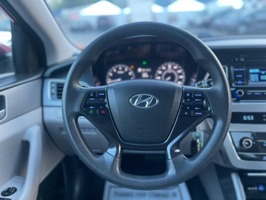 2015 Hyundai Sonata 4dr Sdn 2.4L SE, available for sale in Irvington , New Jersey | Auto Haus of Irvington Corp. Irvington , New Jersey 2015 Hyundai Sonata 4dr Sdn 2.4L SE, available for sale in Irvington , New Jersey | Auto Haus of Irvington Corp. Irvington , New Jersey