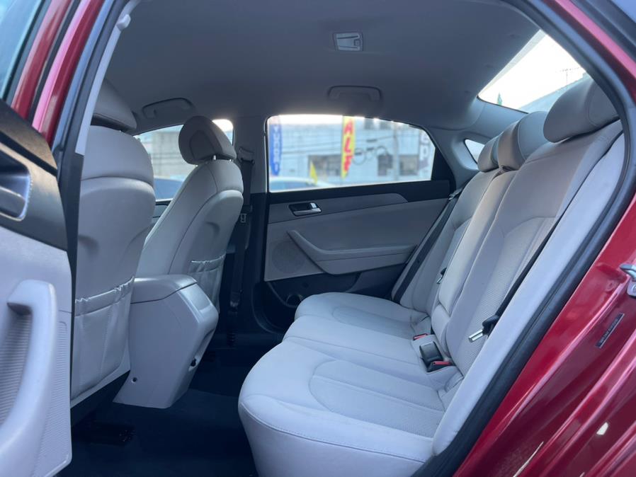 2015 Hyundai Sonata 4dr Sdn 2.4L SE, available for sale in Irvington , New Jersey | Auto Haus of Irvington Corp. Irvington , New Jersey 2015 Hyundai Sonata 4dr Sdn 2.4L SE, available for sale in Irvington , New Jersey | Auto Haus of Irvington Corp. Irvington , New Jersey