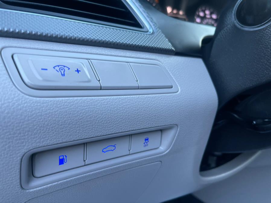 2015 Hyundai Sonata 4dr Sdn 2.4L SE, available for sale in Irvington , New Jersey | Auto Haus of Irvington Corp. Irvington , New Jersey 2015 Hyundai Sonata 4dr Sdn 2.4L SE, available for sale in Irvington , New Jersey | Auto Haus of Irvington Corp. Irvington , New Jersey