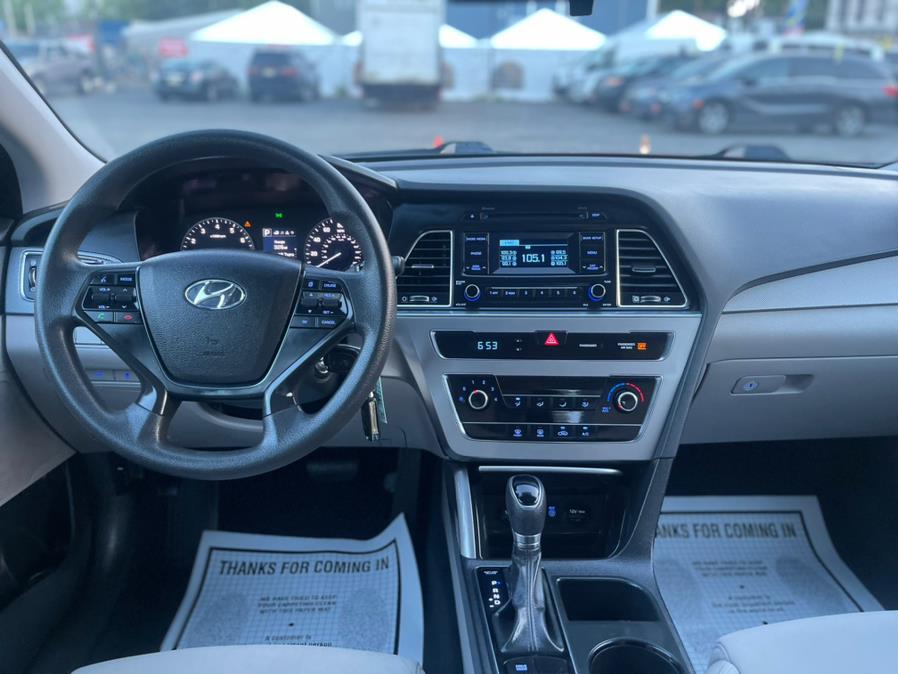 2015 Hyundai Sonata 4dr Sdn 2.4L SE, available for sale in Irvington , New Jersey | Auto Haus of Irvington Corp. Irvington , New Jersey 2015 Hyundai Sonata 4dr Sdn 2.4L SE, available for sale in Irvington , New Jersey | Auto Haus of Irvington Corp. Irvington , New Jersey