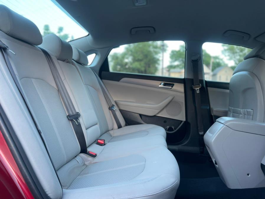 2015 Hyundai Sonata 4dr Sdn 2.4L SE, available for sale in Irvington , New Jersey | Auto Haus of Irvington Corp. Irvington , New Jersey 2015 Hyundai Sonata 4dr Sdn 2.4L SE, available for sale in Irvington , New Jersey | Auto Haus of Irvington Corp. Irvington , New Jersey