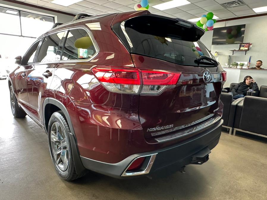 2017 Toyota Highlander Limited Platinum V6 AWD (Natl), available for sale in Inwood, New York | 5 Towns Drive. Inwood, New York 2017 Toyota Highlander Limited Platinum V6 AWD (Natl), available for sale in Inwood, New York | 5 Towns Drive. Inwood, New York