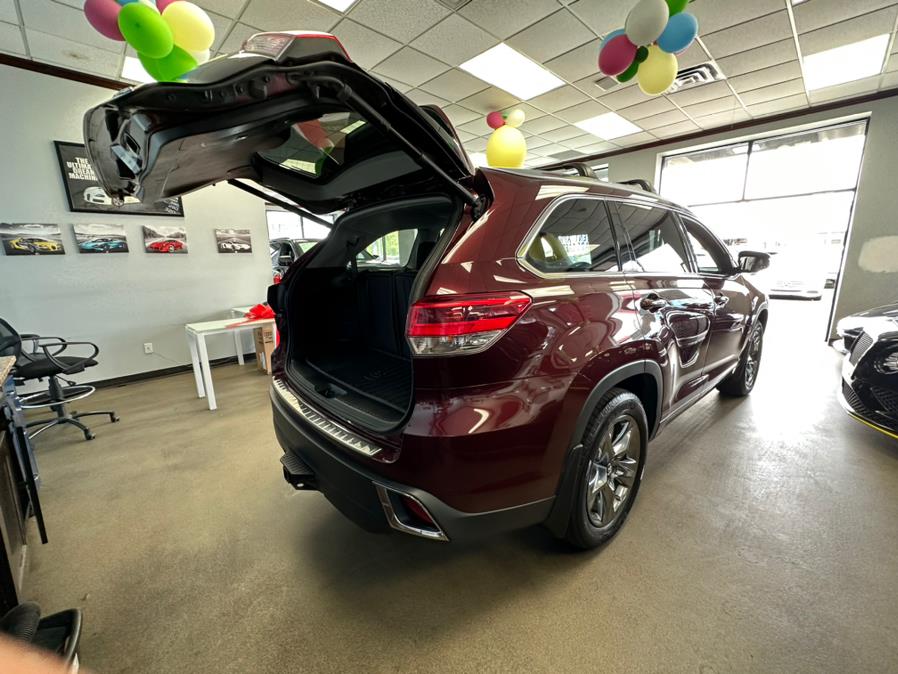 2017 Toyota Highlander Limited Platinum V6 AWD (Natl), available for sale in Inwood, New York | 5 Towns Drive. Inwood, New York 2017 Toyota Highlander Limited Platinum V6 AWD (Natl), available for sale in Inwood, New York | 5 Towns Drive. Inwood, New York