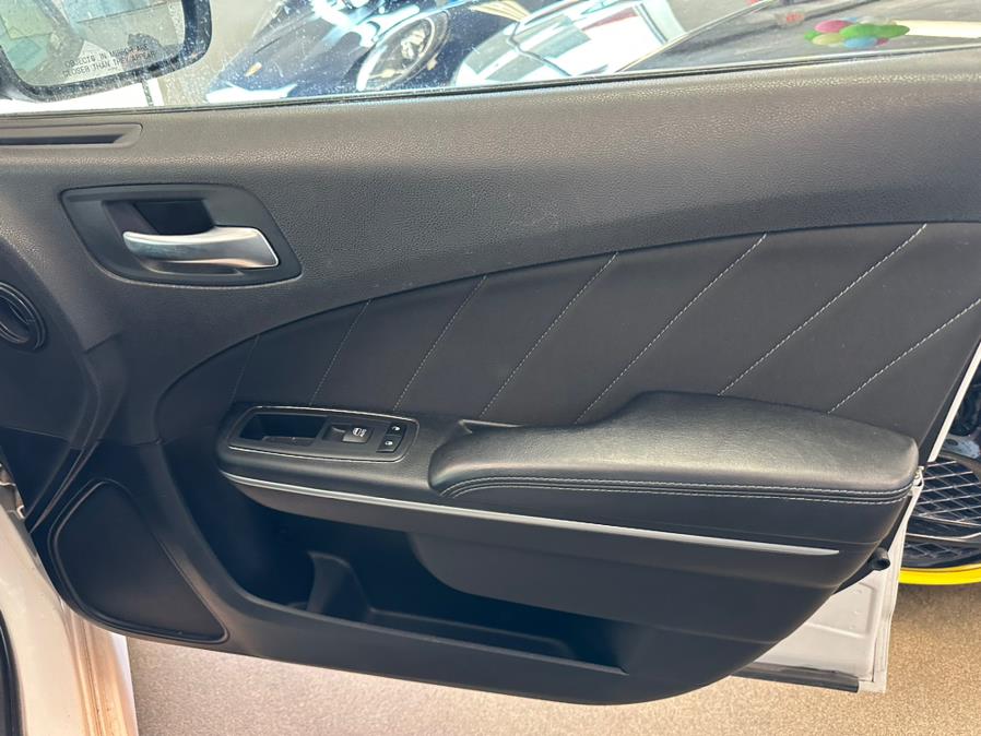 2021 Dodge Charger Hemi R/T RWD, available for sale in Inwood, New York | 5 Towns Drive. Inwood, New York 2021 Dodge Charger Hemi R/T RWD, available for sale in Inwood, New York | 5 Towns Drive. Inwood, New York